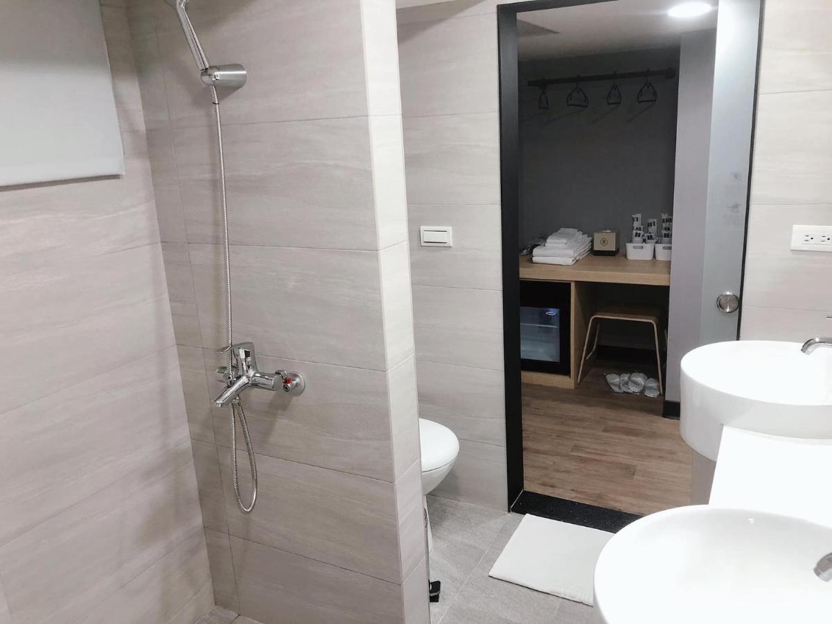 Cy Hotel Đài Bắc Ngoại thất bức ảnh