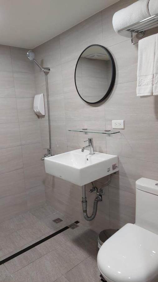 Cy Hotel Đài Bắc Ngoại thất bức ảnh
