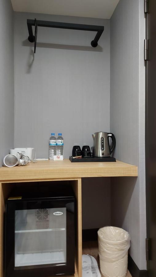 Cy Hotel Đài Bắc Ngoại thất bức ảnh
